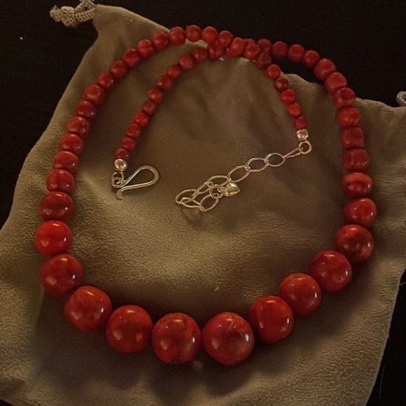 Red coral graduated bead necklace by Jay King - Picture 9 of 14